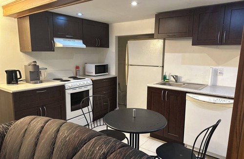 Bayview Woods - Steeles Apartment | 1-BR Basement Apartment : TTC/Subway Access in Toronto