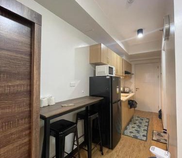 Davao Apartment | 1 BR Condo with balcony in Verdon Parc Trevans Building