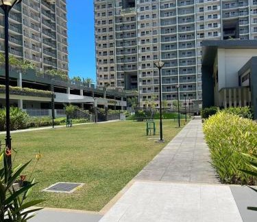 Davao Apartment | 1 BR Condo with balcony in Verdon Parc Trevans Building