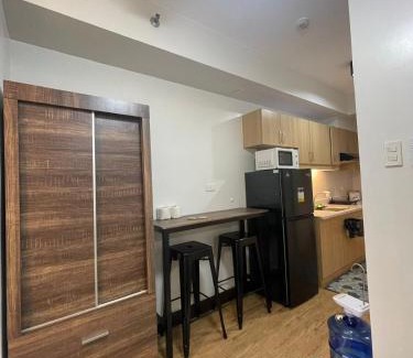 Davao Apartment | 1 BR Condo with balcony in Verdon Parc Trevans 512