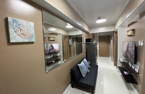 Barangay 76 Condo | 1 BR Fully Furnished Condo across MOA with Pool and Parking - Shore3 Unit 1144