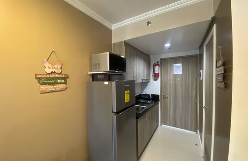 Barangay 76 Condo | 1 BR Fully Furnished Condo Across MOA with Pool and Parking - S Res. Unit 0911