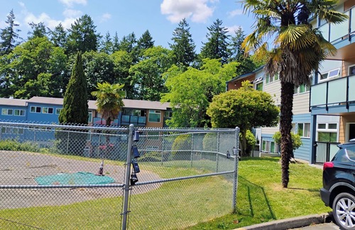 Tukwila Condo | 1 BR IN A 3 BR CONDO UNIT Drop your bag and walk to Southcenter Shopping mall