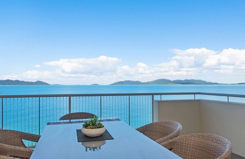 Nelly Bay Apartment | 1 Bright Point Apartment 4501