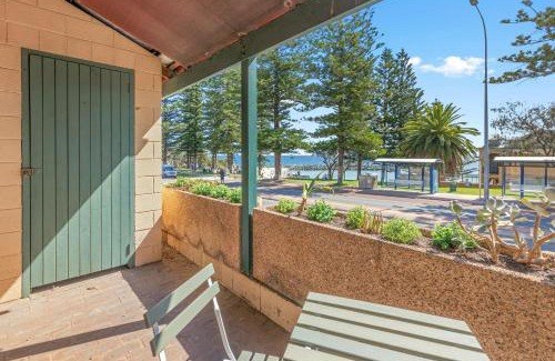 Cottesloe Apartment | 1 Cottesloe - Steps From Beach - Sleeps 3 Wifi