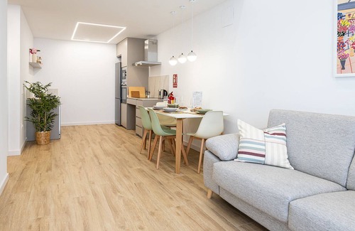 Rascanya Apartment | 1 Dazzling apartment near city center, modern and airy!