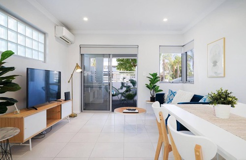 Cloverdale Apartment | 1 Fabulous Family on Fisher - parking 2 bed 2 bath