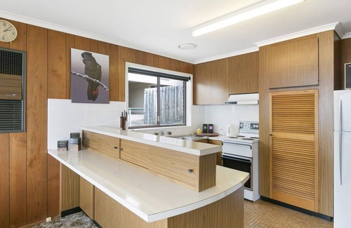 Lorne Apartment | 1@ Fifty Nine - Beach Side Classic