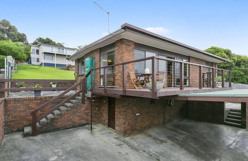 Lorne Apartment | 1@ Fifty Nine - Beach Side Classic