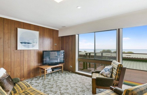Lorne Apartment | 1@ Fifty Nine - Beach Side Classic