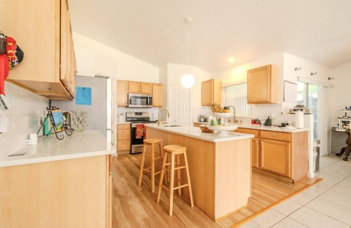 Plymouth House | 1 Flint and Kingscrest, LLC - Apopka