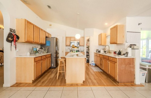 Plymouth House | 1 Flint and Kingscrest, LLC - Apopka