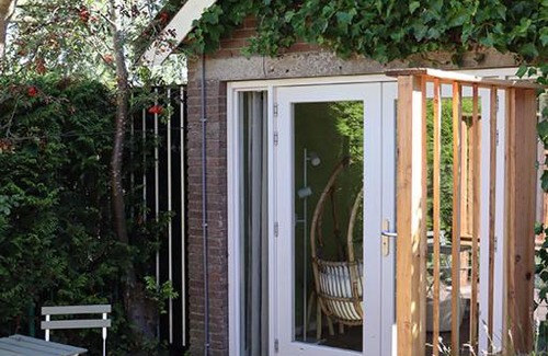 Municipality of Wijdemeren Apartment | 1 for 2