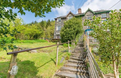 Corris Apartment | 1 Isygraig