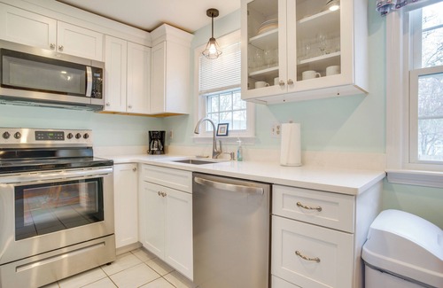 West Dennis Cottage | 1 Mi to Beach: Cape Cod Escape w/Yard!
