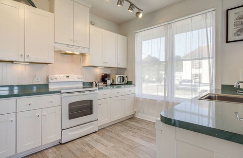 Willis Wharf House | < 1 Mi to Boat Ramp: Coastal Virginia Hideaway