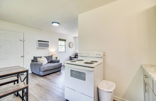 Sallisaw Cottage | < 1 Mi to Cherokee Casino Sallisaw! Home Near I-40