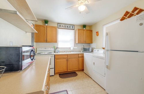 Colonial Beach Cottage | < 1 Mi to Colonial Beach: Coastal Gem w/2 Porches
