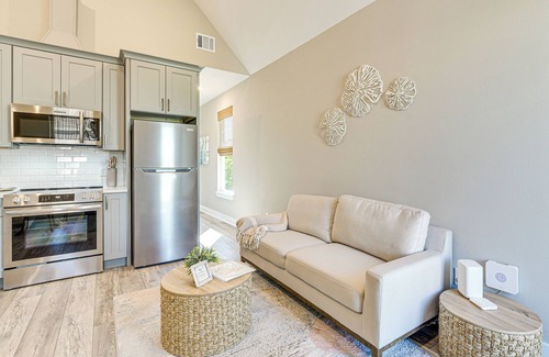 Galveston House | 1 Mi to Galveston Beach, Seawall: New Tiny Home!