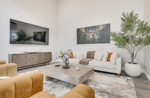 Lake Arrowhead House | 1 Mi to Lake Arrowhead! Luxe Group Getaway