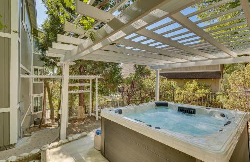 Lake Arrowhead House | 1 Mi to Lake Arrowhead! Luxe Group Getaway