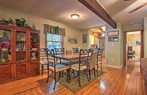 Greentown House | 1 Mi to Lake Wallenpaupack: Pocono Mountain Home!