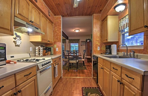 Greentown House | 1 Mi to Lake Wallenpaupack: Pocono Mountain Home!