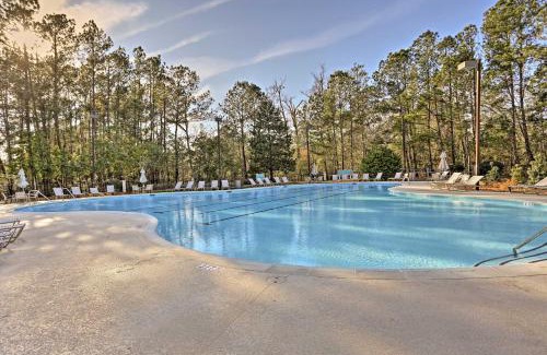 North Myrtle Beach Apartment | 1 Mi to North Myrtle Beach Resort Condo with Porch