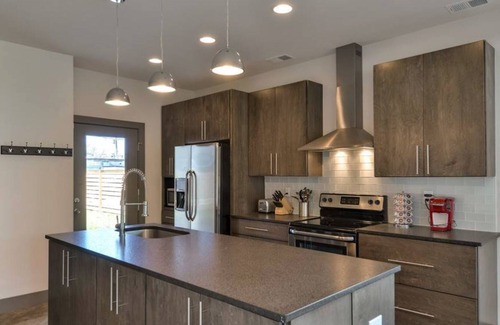 Rutledge Hill House | 1 Mile to Downtown with a Rooftop Patio!