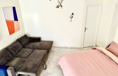 French Riviera Apartment | 1 min to sea, Parking, 7 min train station, 15 min Monaco