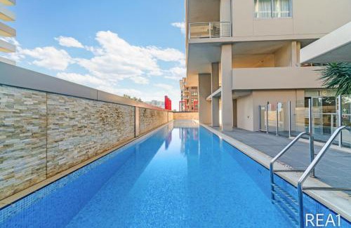 Mascot Apartment | 1 Min to Mascot Station 2 Free Parking Spaces