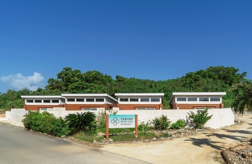 Miyakojima House | 1 night Log house with outdoor jacuzzi 3 beds /Miyakojima Okinawa