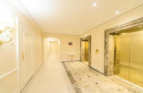Obolon' Apartment | 1 room 60m2 center of Obolon near River side. 11 Floor