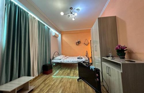 Bishkek Apartment | 1-room apart. 21 on Usenbaeva 52 near Eurasia shopping center
