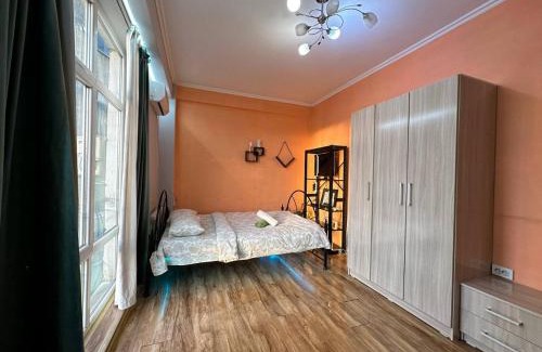 Bishkek Apartment | 1-room apart. 21 on Usenbaeva 52 near Eurasia shopping center