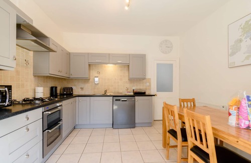 Thornton Dale Cottage | 1 ROXBY TERRACE, family friendly, with open fire in Thornton-Le-Dale