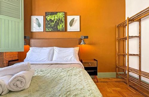 Abernessia House | 1 Suite - 2 Qto - Centro comercial - Wi-Fi - Varanda