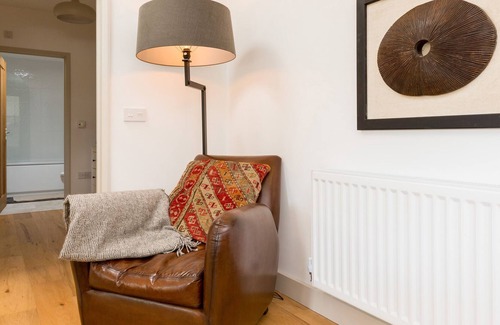 Blockley Apartment | 1 THE COACH HOUSE, romantic, character holiday cottage in Blockley