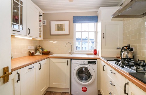 Murthly Cottage | 1 THE CROSS, pet friendly, character holiday cottage in Dunkeld