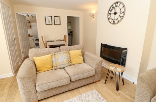Alston Cottage | 1 THE STABLES, pet friendly, with a garden in Alston