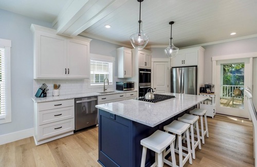 North Forest Beach House | 1 Wanderer Lane New luxury 7 bedroom house 100 yards from beach. Large pool spa