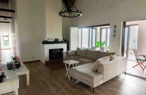 De Kelders House | 1 Waterkant Luxury Renovated 3 Bedroom House