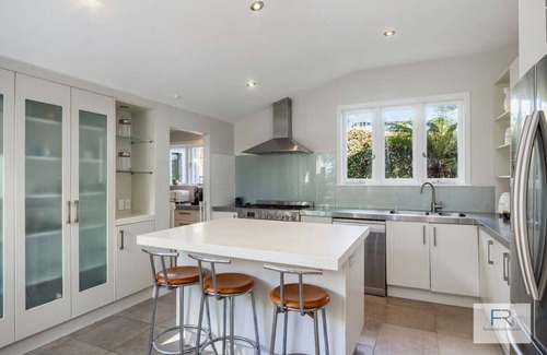 Auckland Apartment | 1 Worcester Road, Meadowbank