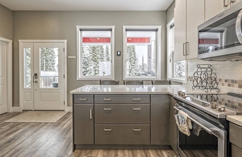 Silver Star Mountain House | 10/10 Location Backs on to Alpine Chair w/BBQ, Hot Tub, Laundry - Pet Friendly!