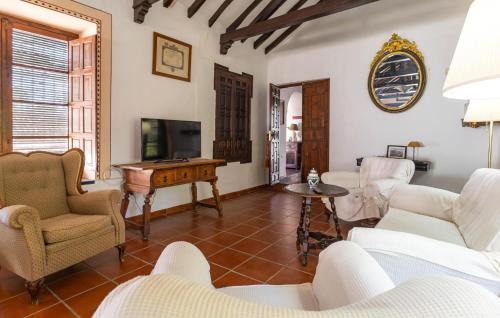 Santaella House | 10 Bedroom Stunning Home In Santaella