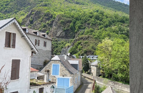 Soulom House | 10-berth house in the middle of several large resorts; starting point for hikes