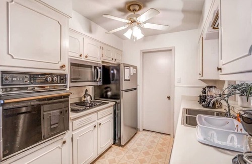 Memphis House | 10 from U of Memphis & Airport- Pinecrest Perch