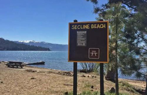 Kings Beach Hotel | #10 Lakeside Great Location Beach Access Dogs ok
