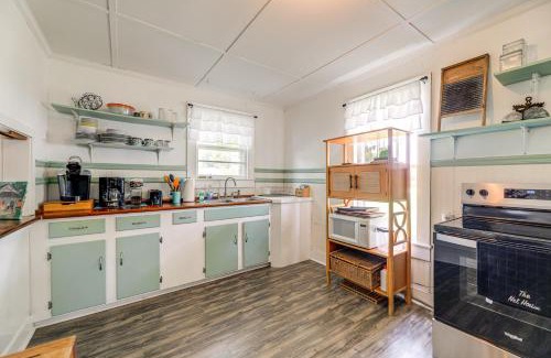 Marshallberg House | 10 Mi to Cape Lookout Ferry Serene Coastal Escape