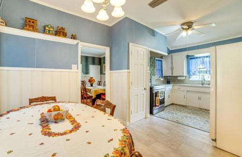 Flint House | 10 Mi to Lake Palestine South Tyler Location!